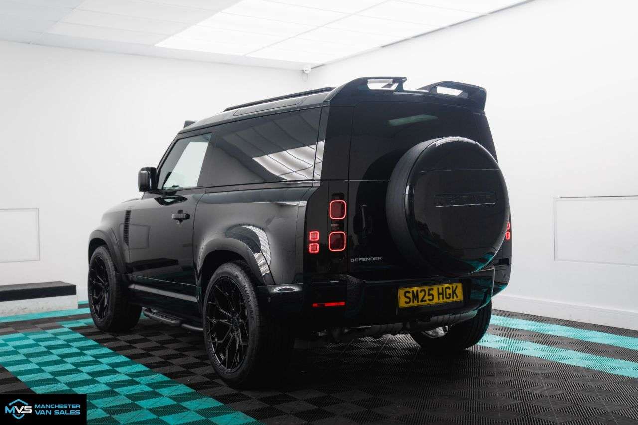 A 2025 LAND ROVER DEFENDER 3.0 Hard Top 250bhp Auto 3SEATS MCR WIDE ARCH BLACK EDITION A 2025 LAND ROVER DEFENDER 3.0 Hard Top 250bhp Auto 3SEATS MCR WIDE ARCH BLACK EDITION
