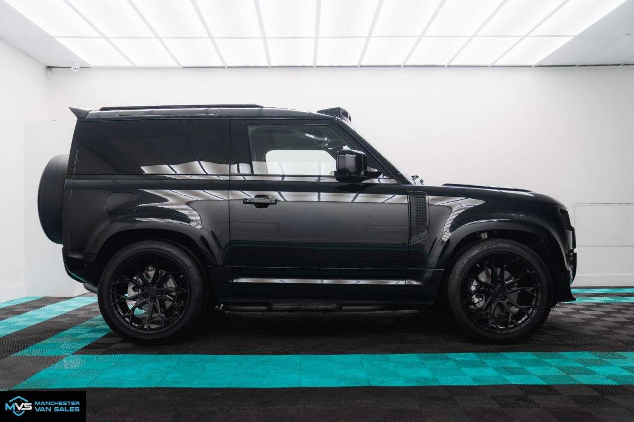 A 2025 LAND ROVER DEFENDER 3.0 Hard Top 250bhp Auto 3SEATS MCR WIDE ARCH BLACK EDITION A 2025 LAND ROVER DEFENDER 3.0 Hard Top 250bhp Auto 3SEATS MCR WIDE ARCH BLACK EDITION