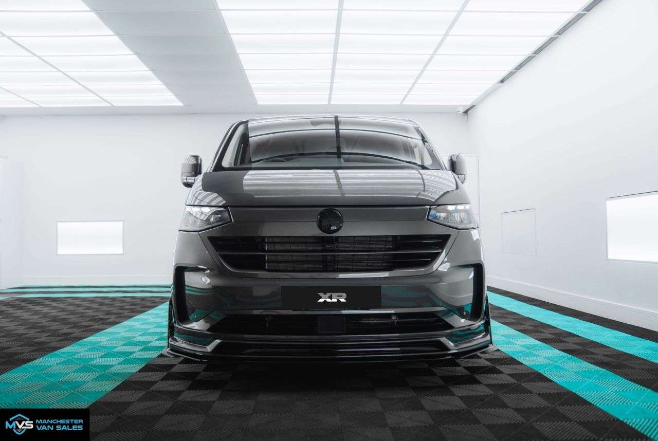 A 2026 VOLKSWAGEN TRANSPORTER 2.0 LWB XR SPORT EDITION 4MOTION AUTO - GRAPHITE DUST A 2026 VOLKSWAGEN TRANSPORTER 2.0 LWB XR SPORT EDITION 4MOTION AUTO - GRAPHITE DUST