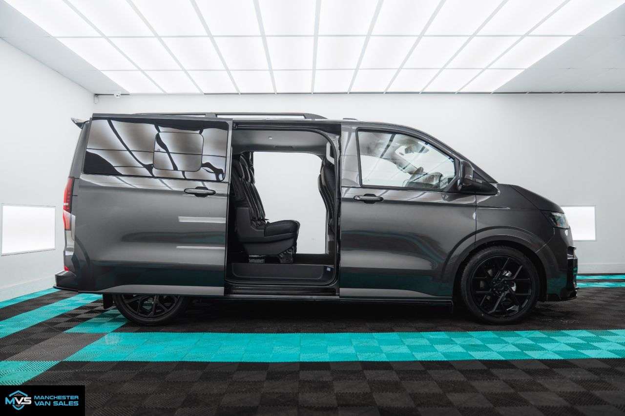 A 0 VOLKSWAGEN TRANSPORTER 2.0 SWB T32 Matrix X SPORTS EDITION FACTORY KOMBI 150BHP AUTO A 0 VOLKSWAGEN TRANSPORTER 2.0 SWB T32 Matrix X SPORTS EDITION FACTORY KOMBI 150BHP AUTO