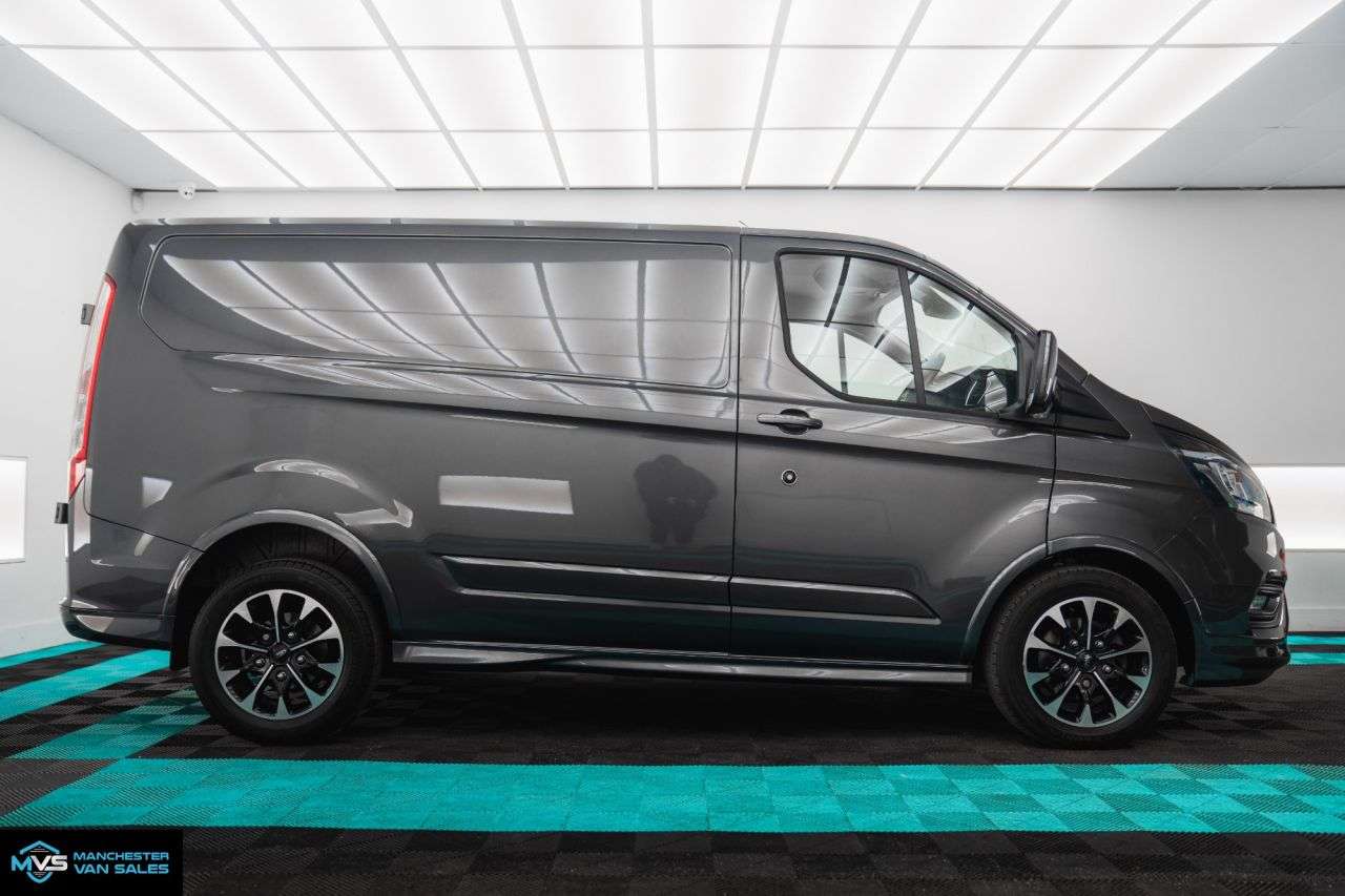 A 2021 FORD TRANSIT CUSTOM 2.0 310 SWB FACTORY 185BHP AUTO SPORT - VERY HIGH SPEC A 2021 FORD TRANSIT CUSTOM 2.0 310 SWB FACTORY 185BHP AUTO SPORT - VERY HIGH SPEC