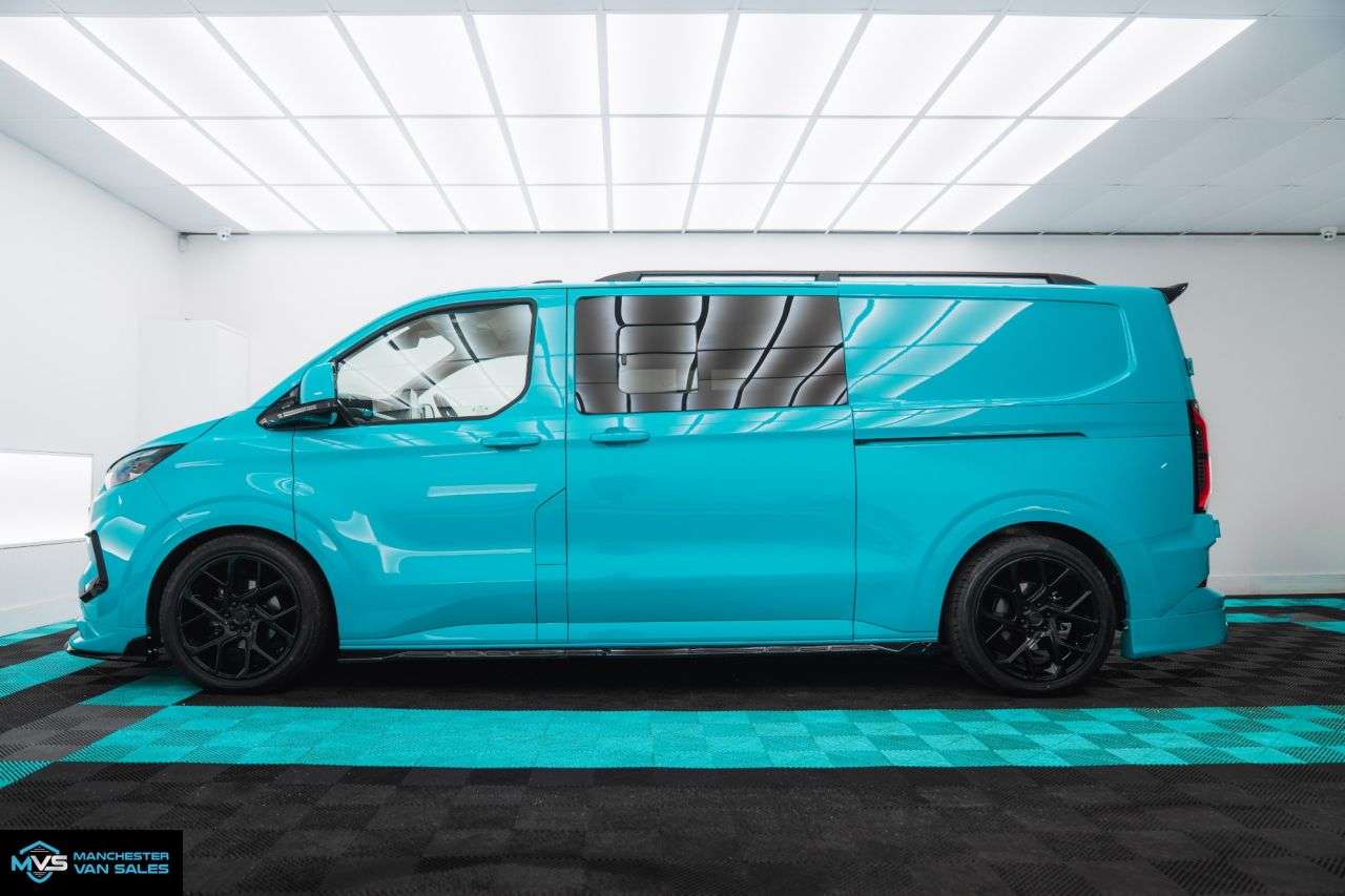 A 2024 FORD TRANSIT CUSTOM 2.0 LWB MCR SPEC C EDITION 170BHP AUTO DCAB CONVERSION A 2024 FORD TRANSIT CUSTOM 2.0 LWB MCR SPEC C EDITION 170BHP AUTO DCAB CONVERSION
