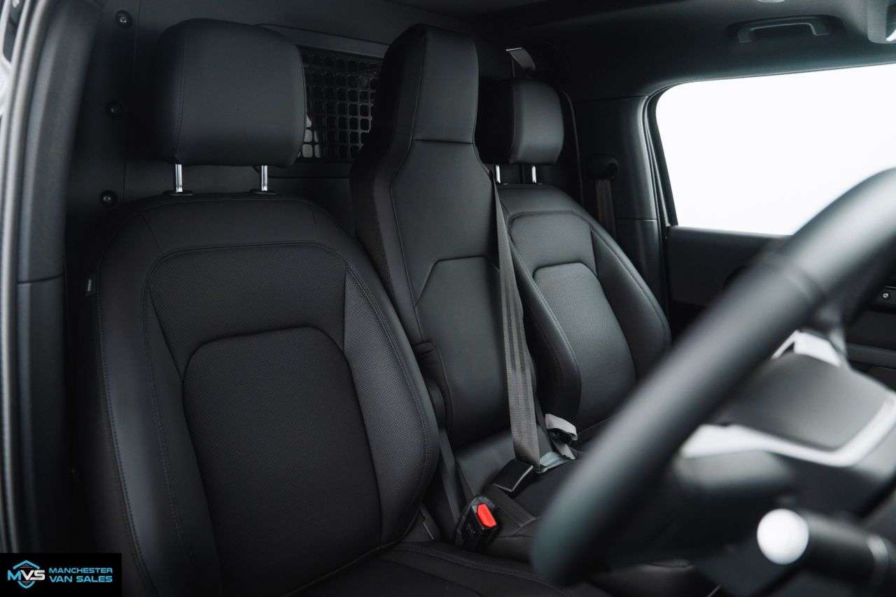 null LAND ROVER DEFENDER 90 null LAND ROVER DEFENDER 90