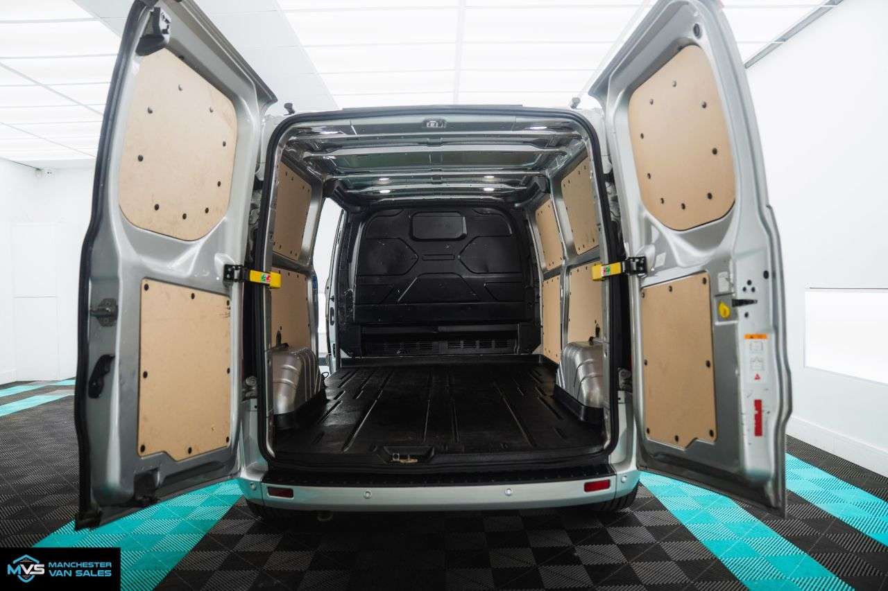 A 2022 FORD TRANSIT CUSTOM 2.0 300 LWB MATRIX X SPORTS EDITION - 20" ALLOYS - TOP SPEC A 2022 FORD TRANSIT CUSTOM 2.0 300 LWB MATRIX X SPORTS EDITION - 20" ALLOYS - TOP SPEC
