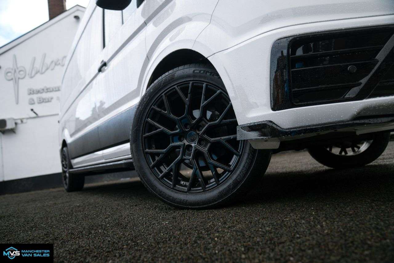 A 0 VOLKSWAGEN CRAFTER 2.0 TDI CR35 FWD Commerce Plus MWB - TOP SPEC A 0 VOLKSWAGEN CRAFTER 2.0 TDI CR35 FWD Commerce Plus MWB - TOP SPEC