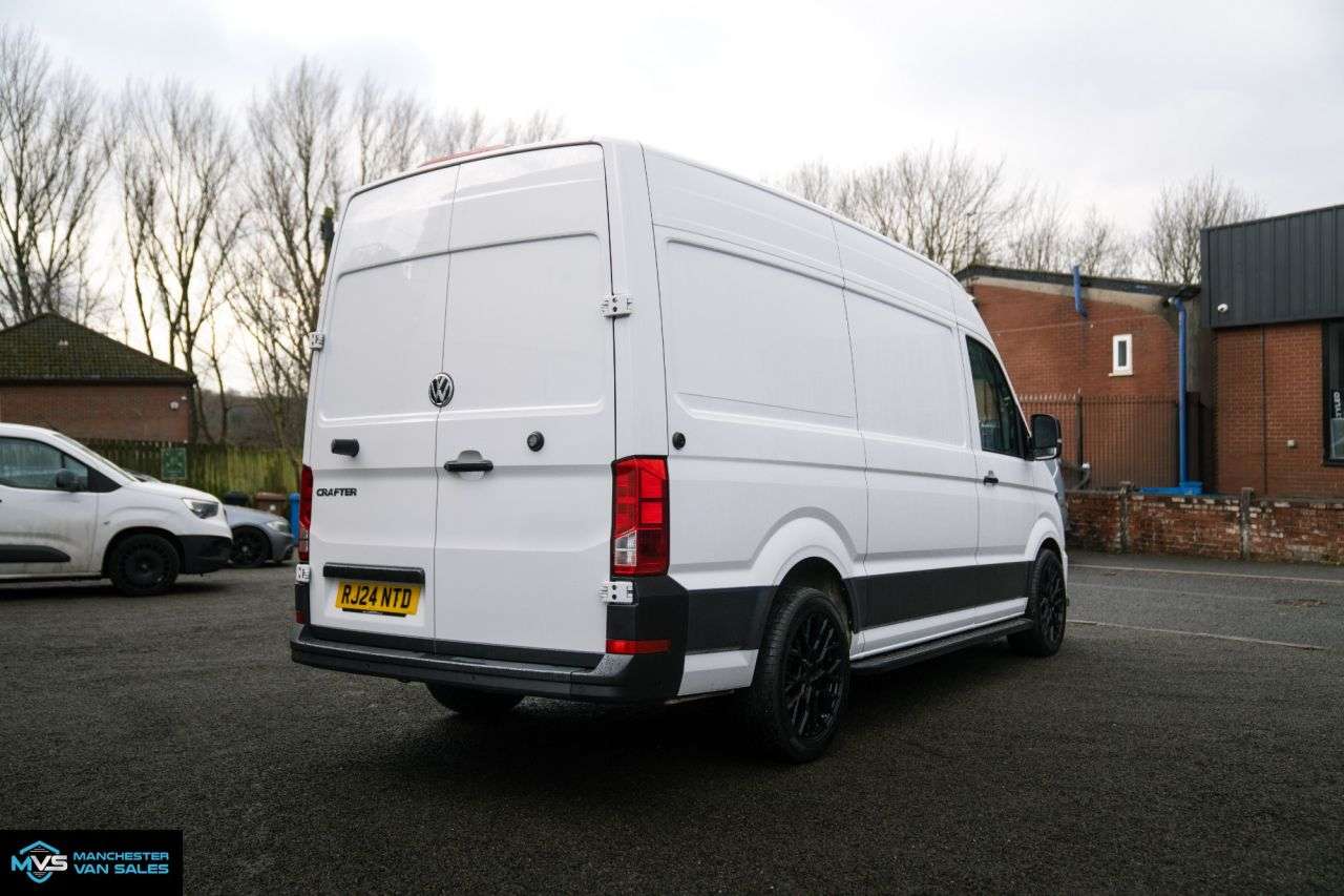 A 0 VOLKSWAGEN CRAFTER 2.0 TDI CR35 FWD Commerce Plus MWB - TOP SPEC A 0 VOLKSWAGEN CRAFTER 2.0 TDI CR35 FWD Commerce Plus MWB - TOP SPEC