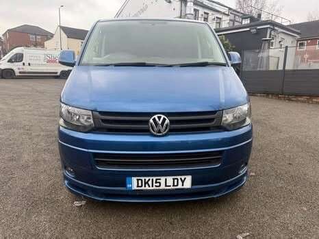 A 2015 VOLKSWAGEN TRANSPORTER 2.0 BiTDI LWB T30 Highline 180BHP DSG AUTO - FSH - WARRANTY A 2015 VOLKSWAGEN TRANSPORTER 2.0 BiTDI LWB T30 Highline 180BHP DSG AUTO - FSH - WARRANTY