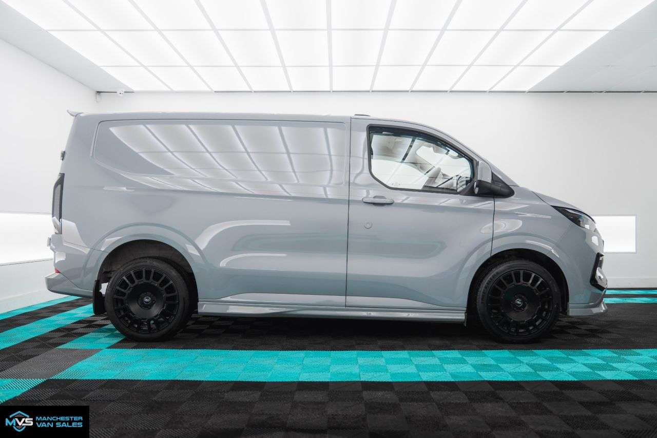 A 2025 FORD TRANSIT CUSTOM 2.0 320 SWB RS SPORT EDITION - AUTO - GREY MATTER - TOP SPEC A 2025 FORD TRANSIT CUSTOM 2.0 320 SWB RS SPORT EDITION - AUTO - GREY MATTER - TOP SPEC