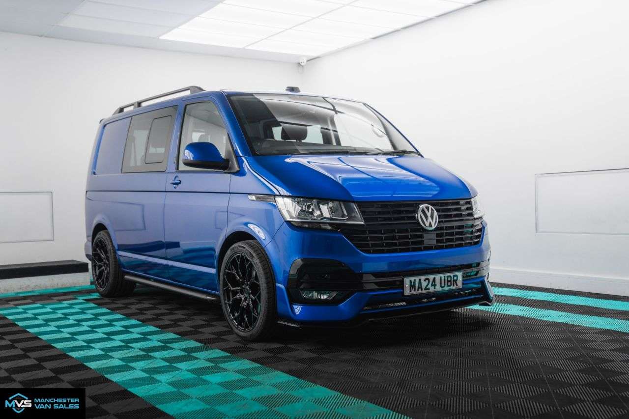 A 2024 VOLKSWAGEN TRANSPORTER 2.0 TDI T32 Highline SWB LV STYLED KOMBI DSG AUTO - LEATHER A 2024 VOLKSWAGEN TRANSPORTER 2.0 TDI T32 Highline SWB LV STYLED KOMBI DSG AUTO - LEATHER