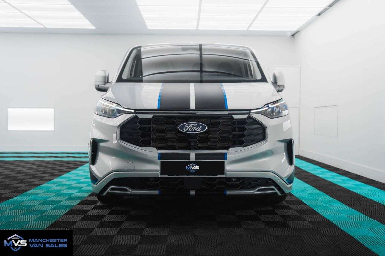 A 2024 FORD TRANSIT CUSTOM 2.0 300 SPORT 170 AUTO - TOP SPEC - UPGRADED ALLOY WHEELS A 2024 FORD TRANSIT CUSTOM 2.0 300 SPORT 170 AUTO - TOP SPEC - UPGRADED ALLOY WHEELS