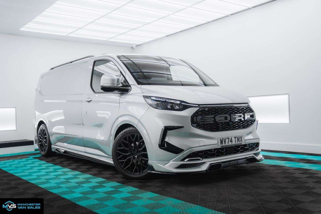 A 2024 FORD TRANSIT CUSTOM 2.0 300 LWB MCR SPORT EDITION 170BHP AUTO - BLACK PACK - ALLOYS A 2024 FORD TRANSIT CUSTOM 2.0 300 LWB MCR SPORT EDITION 170BHP AUTO - BLACK PACK - ALLOYS