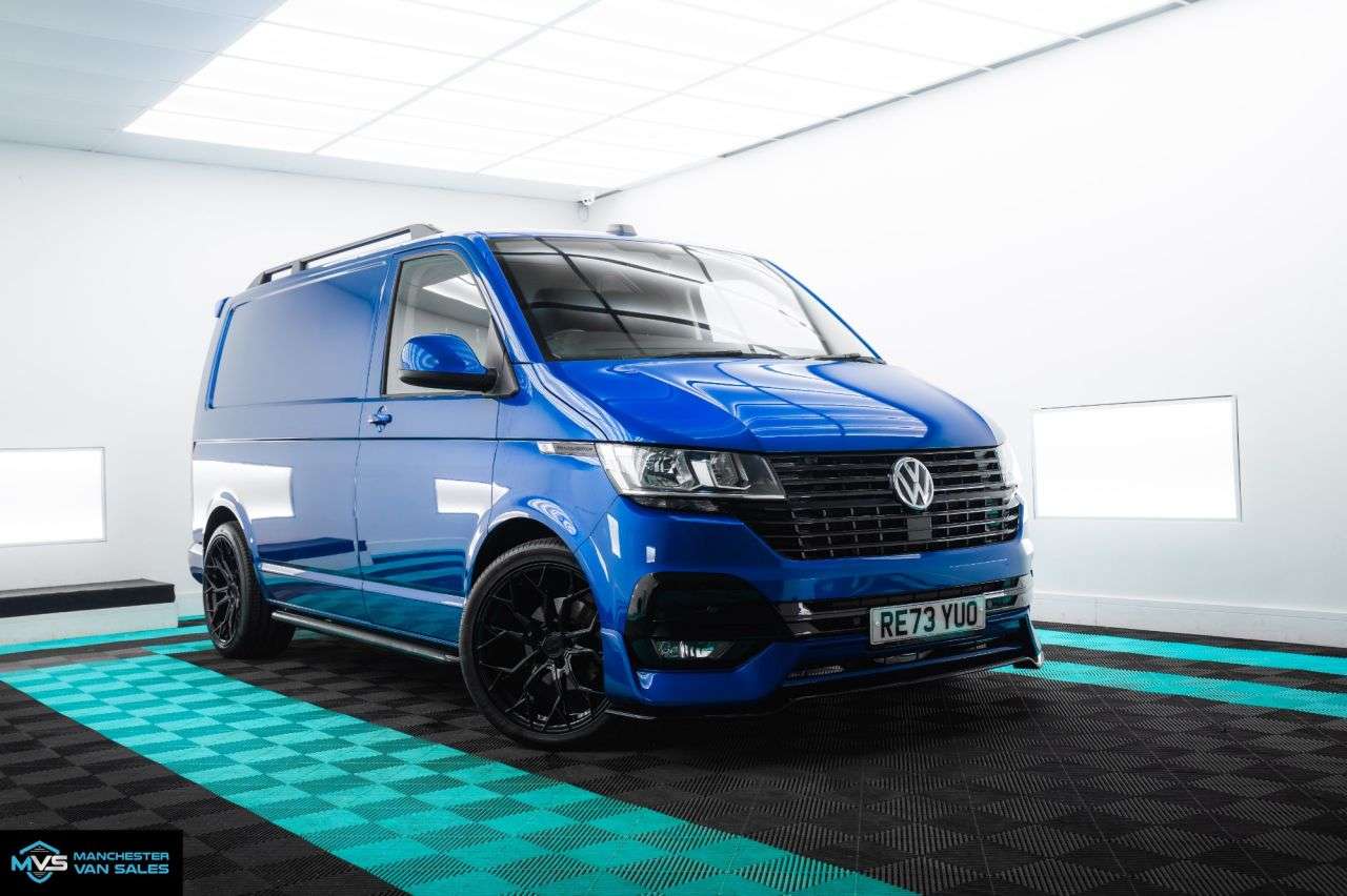 A 2023 VOLKSWAGEN TRANSPORTER 2.0 TDI SWB LV STYLED 150BH AUTO - 20" ALLOYS - TOP SPEC - Ravenna Blue A 2023 VOLKSWAGEN TRANSPORTER 2.0 TDI SWB LV STYLED 150BH AUTO - 20" ALLOYS - TOP SPEC - Ravenna Blue