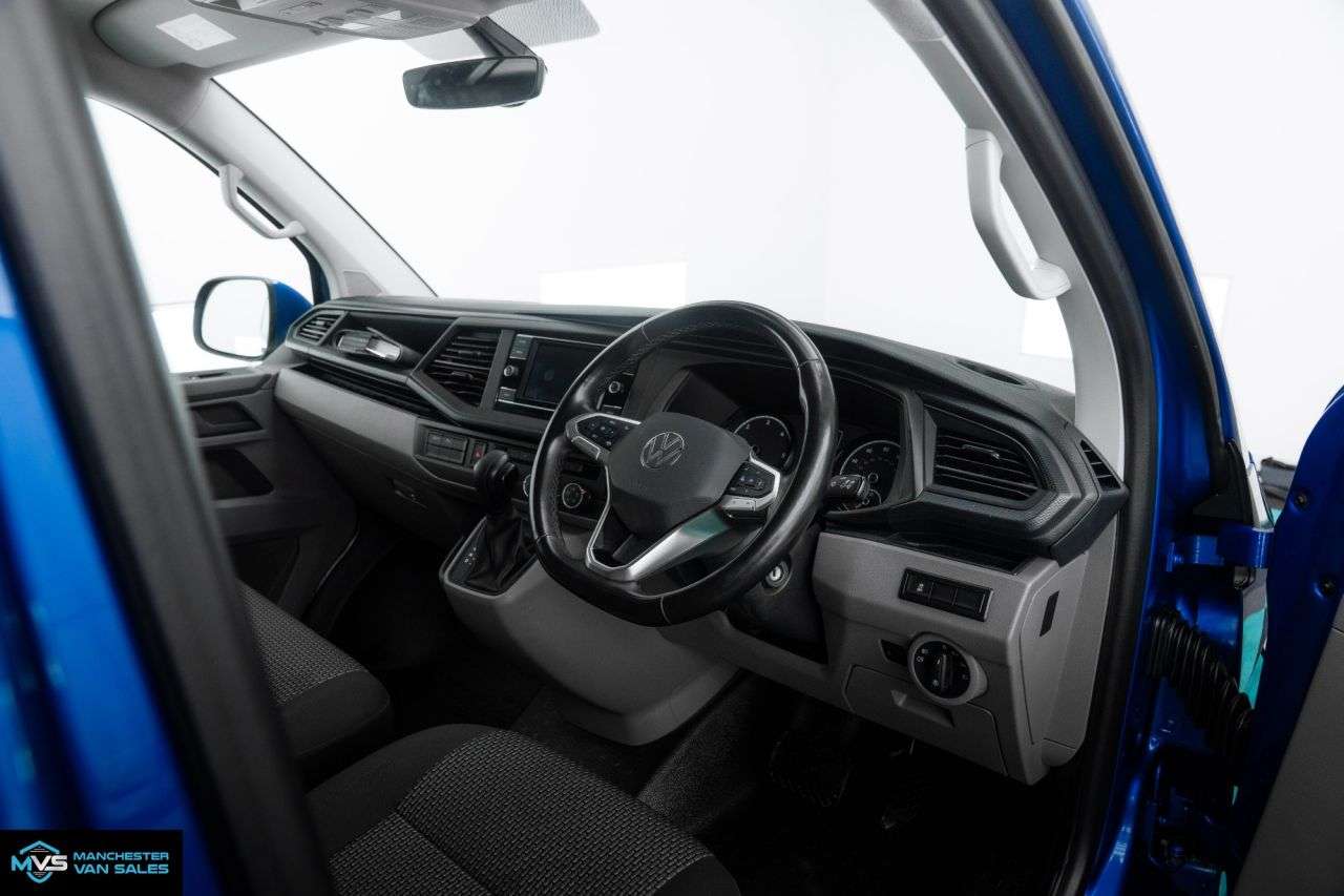 A 2023 VOLKSWAGEN TRANSPORTER 2.0 TDI SWB LV STYLED 150BH AUTO - 20" ALLOYS - TOP SPEC - Ravenna Blue A 2023 VOLKSWAGEN TRANSPORTER 2.0 TDI SWB LV STYLED 150BH AUTO - 20" ALLOYS - TOP SPEC - Ravenna Blue