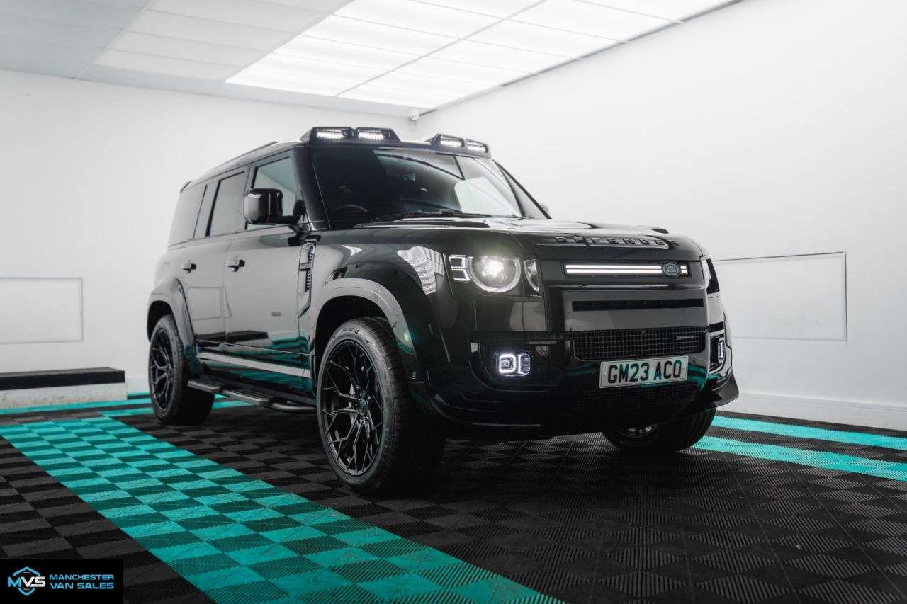 A 2023 LAND ROVER DEFENDER 3.0 D300 MHEV X-Dynamic HSE Hard Top 300BHP BLACK EDITION A 2023 LAND ROVER DEFENDER 3.0 D300 MHEV X-Dynamic HSE Hard Top 300BHP BLACK EDITION