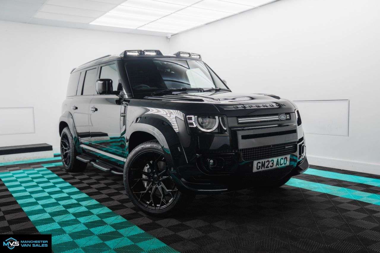 A 2023 LAND ROVER DEFENDER 3.0 D300 MHEV X-Dynamic HSE Hard Top 300BHP BLACK EDITION A 2023 LAND ROVER DEFENDER 3.0 D300 MHEV X-Dynamic HSE Hard Top 300BHP BLACK EDITION