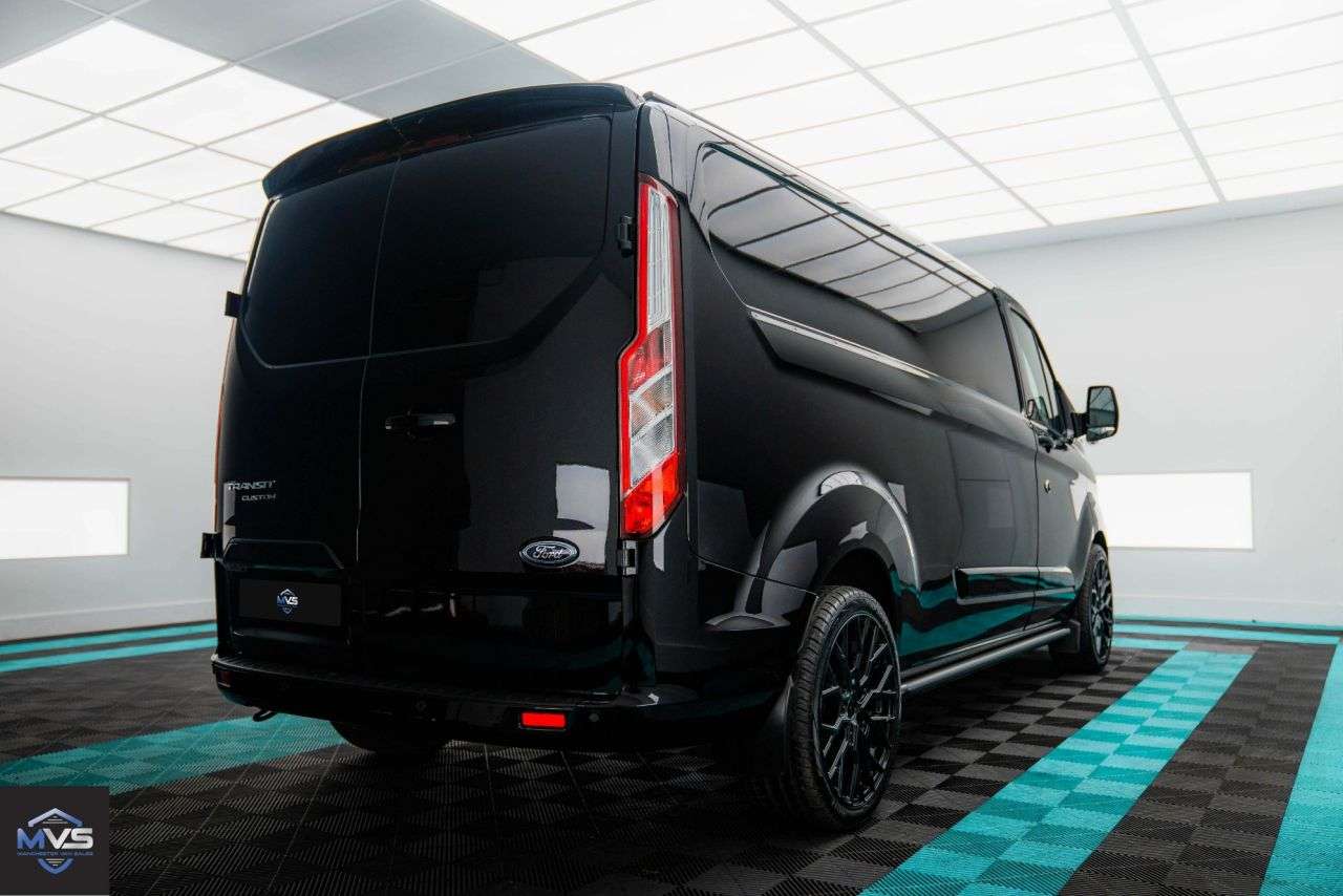 A 2021 FORD TRANSIT CUSTOM 2.0 300 LWB OFF ROAD BLACK EDITION / AUTO / NEW WET BELT WARRANTY - MOT - S A 2021 FORD TRANSIT CUSTOM 2.0 300 LWB OFF ROAD BLACK EDITION / AUTO / NEW WET BELT WARRANTY - MOT - S