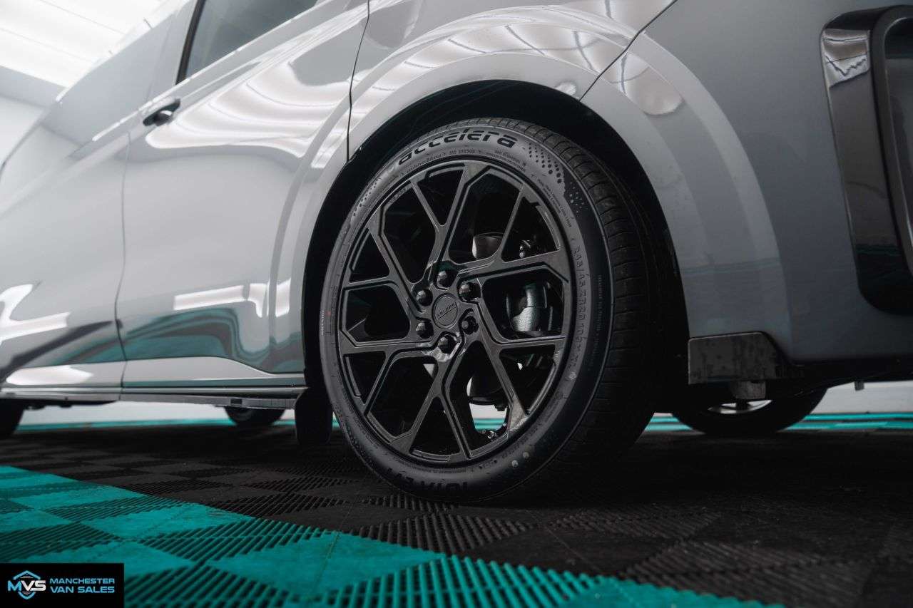 A 0 VOLKSWAGEN TRANSPORTER 2.0 LWB 4MOTION MATRIX X SPORTS EDITION - TAILGATE A 0 VOLKSWAGEN TRANSPORTER 2.0 LWB 4MOTION MATRIX X SPORTS EDITION - TAILGATE