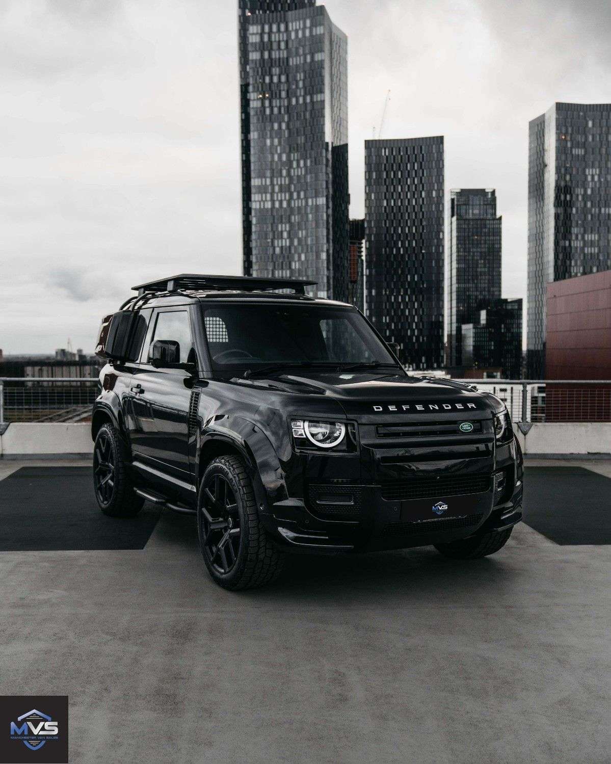 A 2024 LAND ROVER DEFENDER 90 3.0 Hard Top 250bhp Auto 3SEATS MCR WIDE ARCH BLACK EDITION A 2024 LAND ROVER DEFENDER 90 3.0 Hard Top 250bhp Auto 3SEATS MCR WIDE ARCH BLACK EDITION