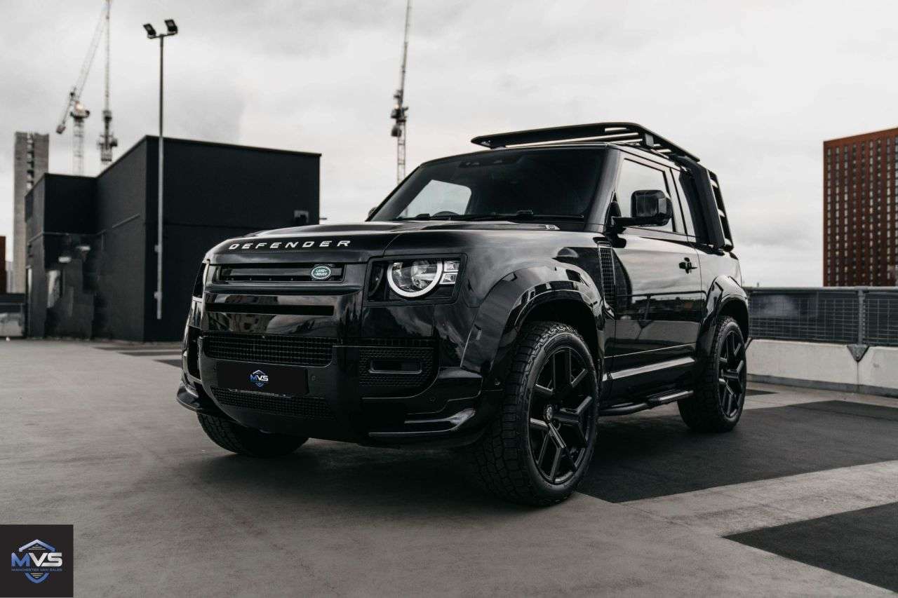 A 2024 LAND ROVER DEFENDER 90 3.0 Hard Top 250bhp Auto 3SEATS MCR WIDE ARCH BLACK EDITION A 2024 LAND ROVER DEFENDER 90 3.0 Hard Top 250bhp Auto 3SEATS MCR WIDE ARCH BLACK EDITION