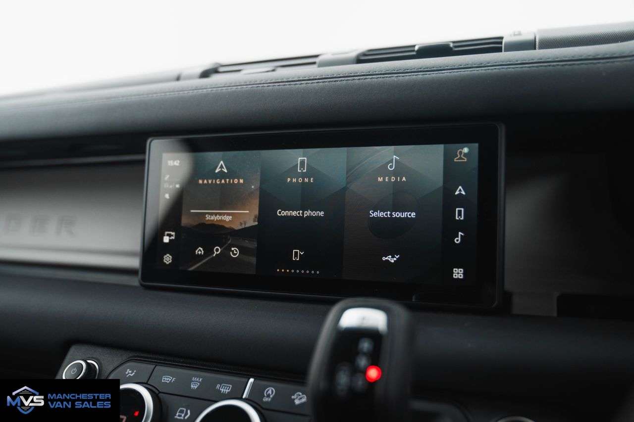 2024 LAND ROVER DEFENDER 90 2024 LAND ROVER DEFENDER 90