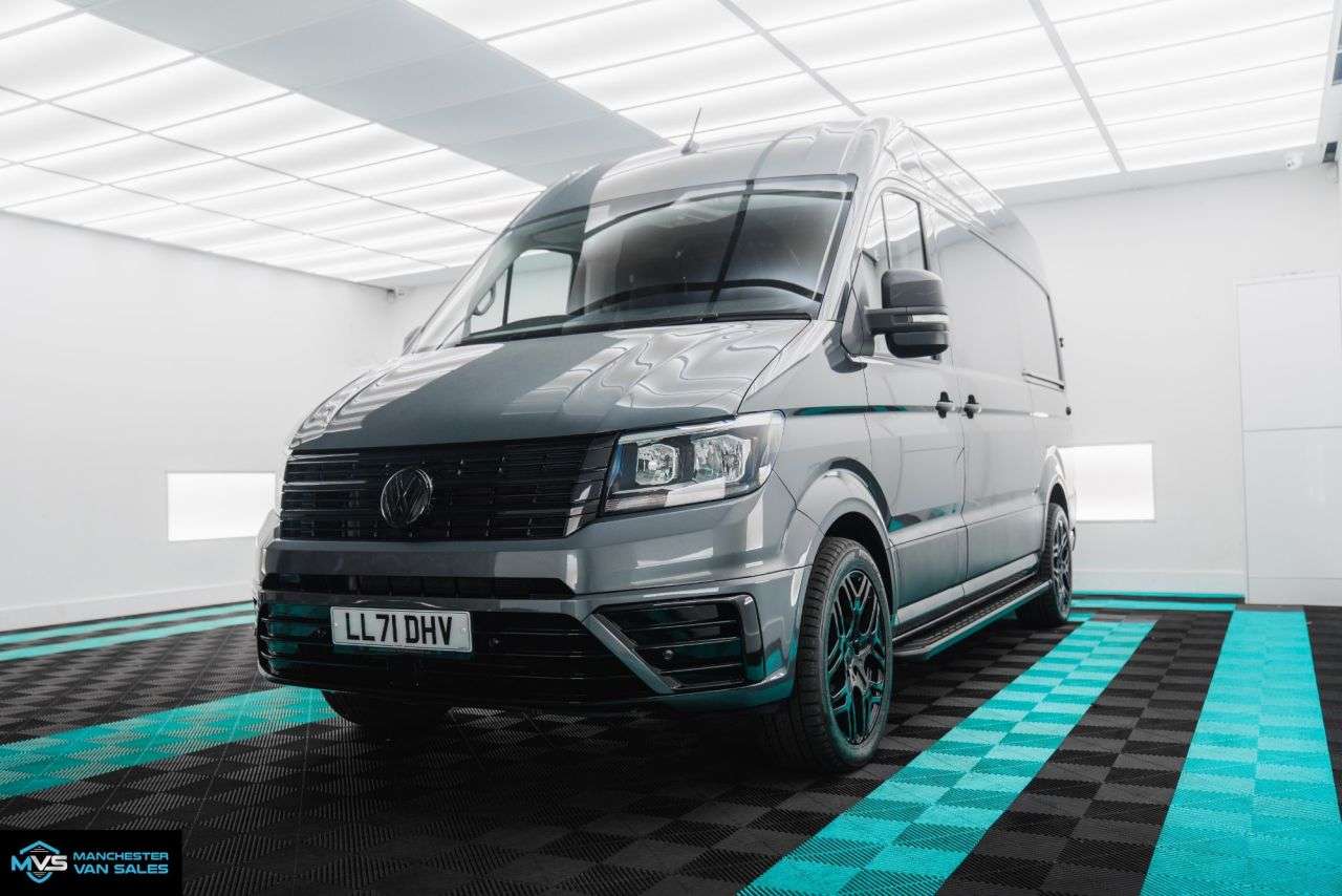 A 2021 VOLKSWAGEN CRAFTER 2.0 TDI CR35 TRENDLINE 140BHP MWB HIGH ROOF - TOP SPEC A 2021 VOLKSWAGEN CRAFTER 2.0 TDI CR35 TRENDLINE 140BHP MWB HIGH ROOF - TOP SPEC
