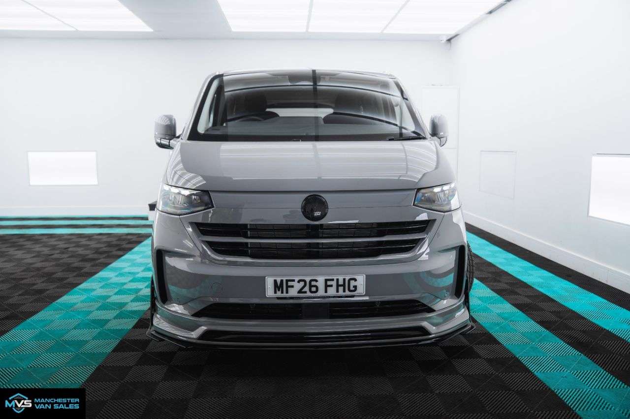 A 2026 VOLKSWAGEN TRANSPORTER 2.0 LWB XR SPORT EDITION 170BHP AUTO FACTORY KOMBI - LEATHER A 2026 VOLKSWAGEN TRANSPORTER 2.0 LWB XR SPORT EDITION 170BHP AUTO FACTORY KOMBI - LEATHER