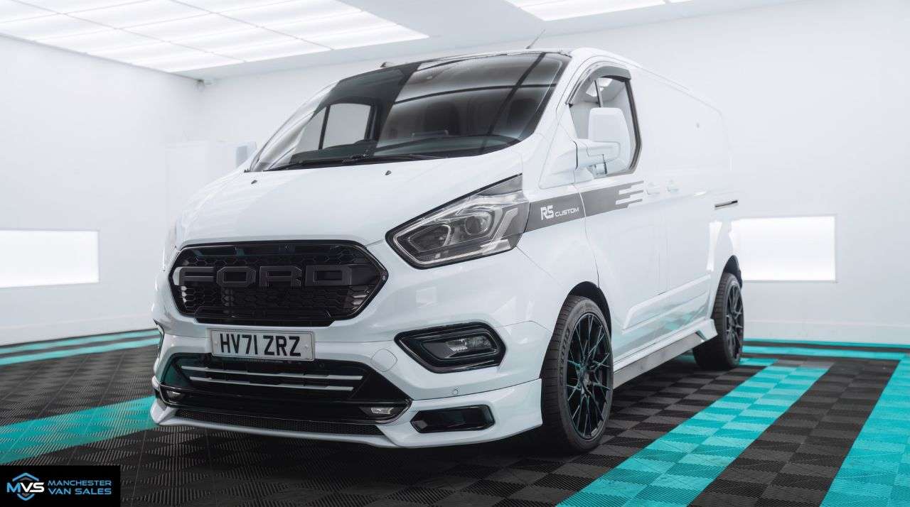 A 2021 FORD TRANSIT CUSTOM 2.0 MCR SPORTS EDITION - CARBON STEERING WHEEL & LEATHER HIGH SPEC AUTO VAN A 2021 FORD TRANSIT CUSTOM 2.0 MCR SPORTS EDITION - CARBON STEERING WHEEL & LEATHER HIGH SPEC AUTO VAN