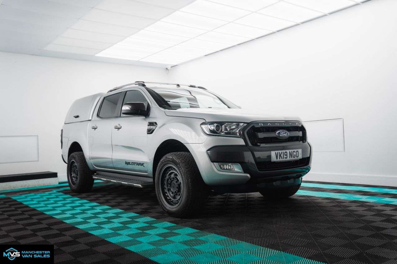 A 2019 FORD RANGER 3.2 TDCi Wildtrak 200BHP AUTO - TOP SPEC - UPGRADED WHEELS A 2019 FORD RANGER 3.2 TDCi Wildtrak 200BHP AUTO - TOP SPEC - UPGRADED WHEELS