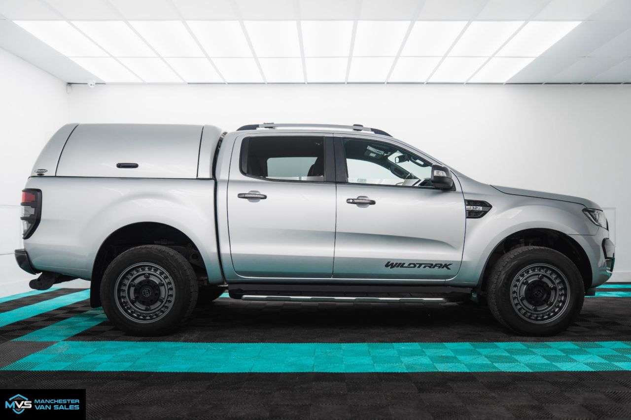 A 2019 FORD RANGER 3.2 TDCi Wildtrak 200BHP AUTO - TOP SPEC - UPGRADED WHEELS A 2019 FORD RANGER 3.2 TDCi Wildtrak 200BHP AUTO - TOP SPEC - UPGRADED WHEELS