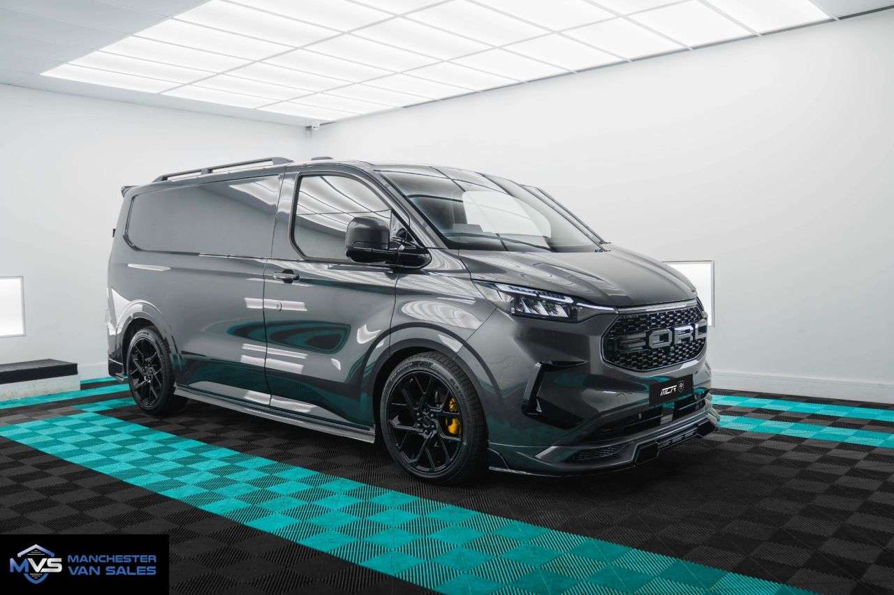 A 2024 FORD TRANSIT CUSTOM 2.0 300 SWB MCR SPORTS EDITION AUTO - BLACK EDITION LEATHER A 2024 FORD TRANSIT CUSTOM 2.0 300 SWB MCR SPORTS EDITION AUTO - BLACK EDITION LEATHER