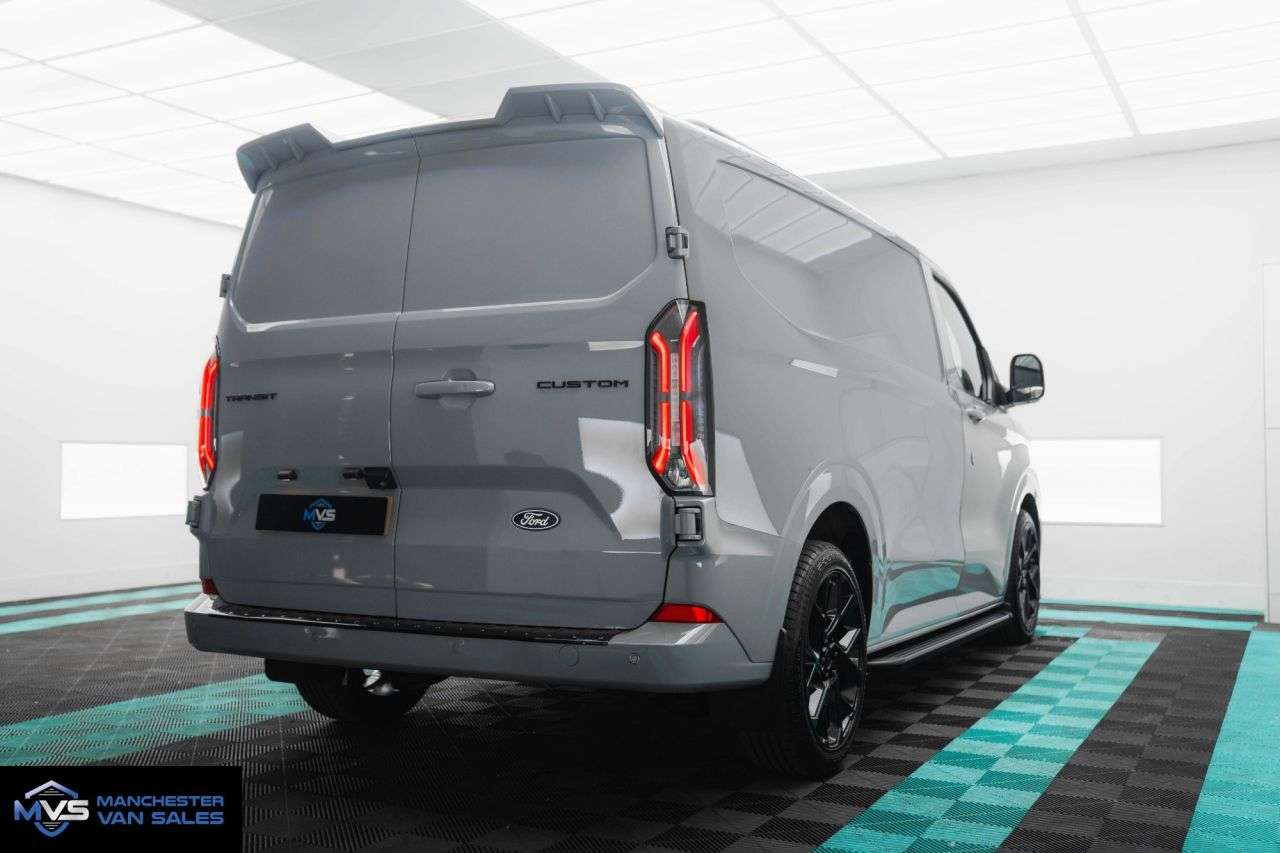 A 2025 FORD TRANSIT CUSTOM 2.0 320 SWB HALO X FACTORY SPORT 170BHP AUTO GREY MATTER A 2025 FORD TRANSIT CUSTOM 2.0 320 SWB HALO X FACTORY SPORT 170BHP AUTO GREY MATTER