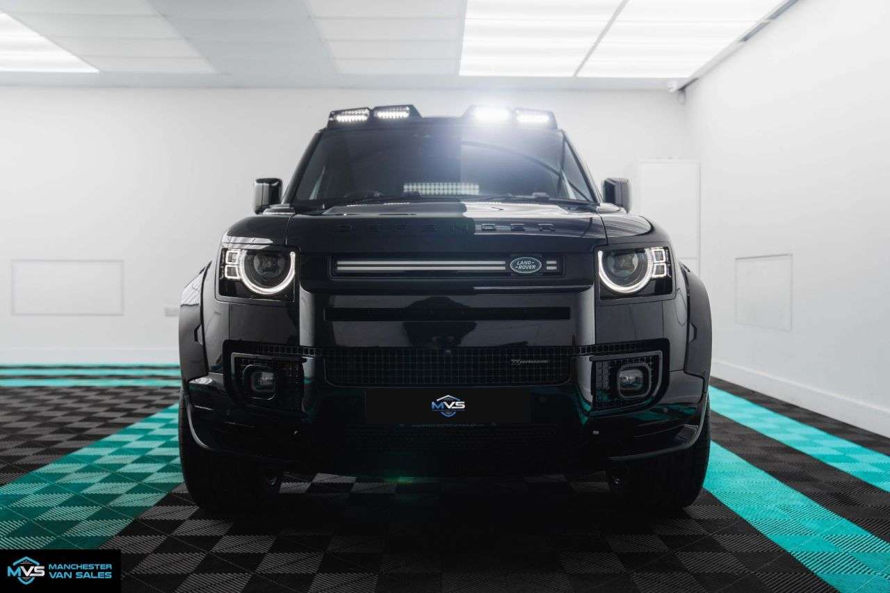 A 2024 LAND ROVER DEFENDER 3.0 D300 MHEV X-Dynamic HSE Hard Top SUV 5dr Diesel Auto 4WD MWB Euro 6 (s/ A 2024 LAND ROVER DEFENDER 3.0 D300 MHEV X-Dynamic HSE Hard Top SUV 5dr Diesel Auto 4WD MWB Euro 6 (s/