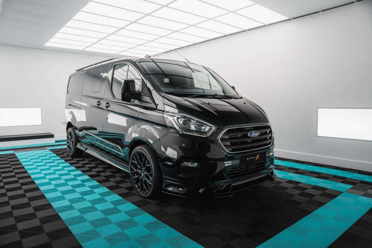 A 2022 FORD TRANSIT CUSTOM 2.0 320 MATRIX X SPORT EDITION 170BHP AUTO DCAB - 6 SEATS A 2022 FORD TRANSIT CUSTOM 2.0 320 MATRIX X SPORT EDITION 170BHP AUTO DCAB - 6 SEATS