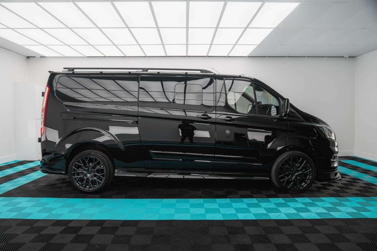 A 2022 FORD TRANSIT CUSTOM 2.0 320 MATRIX X SPORT EDITION 170BHP AUTO DCAB - 6 SEATS A 2022 FORD TRANSIT CUSTOM 2.0 320 MATRIX X SPORT EDITION 170BHP AUTO DCAB - 6 SEATS