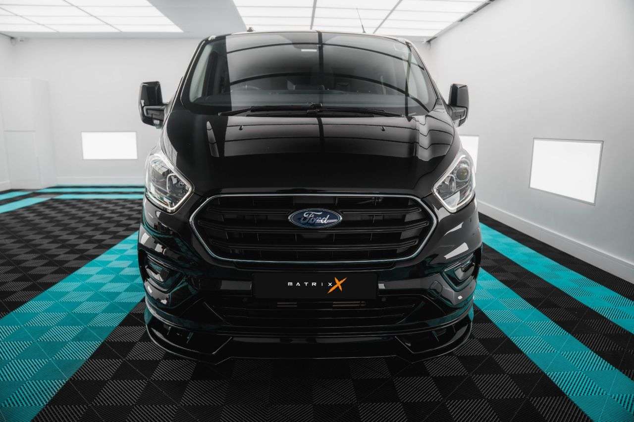 A 2022 FORD TRANSIT CUSTOM 2.0 320 MATRIX X SPORT EDITION 170BHP AUTO DCAB - 6 SEATS A 2022 FORD TRANSIT CUSTOM 2.0 320 MATRIX X SPORT EDITION 170BHP AUTO DCAB - 6 SEATS