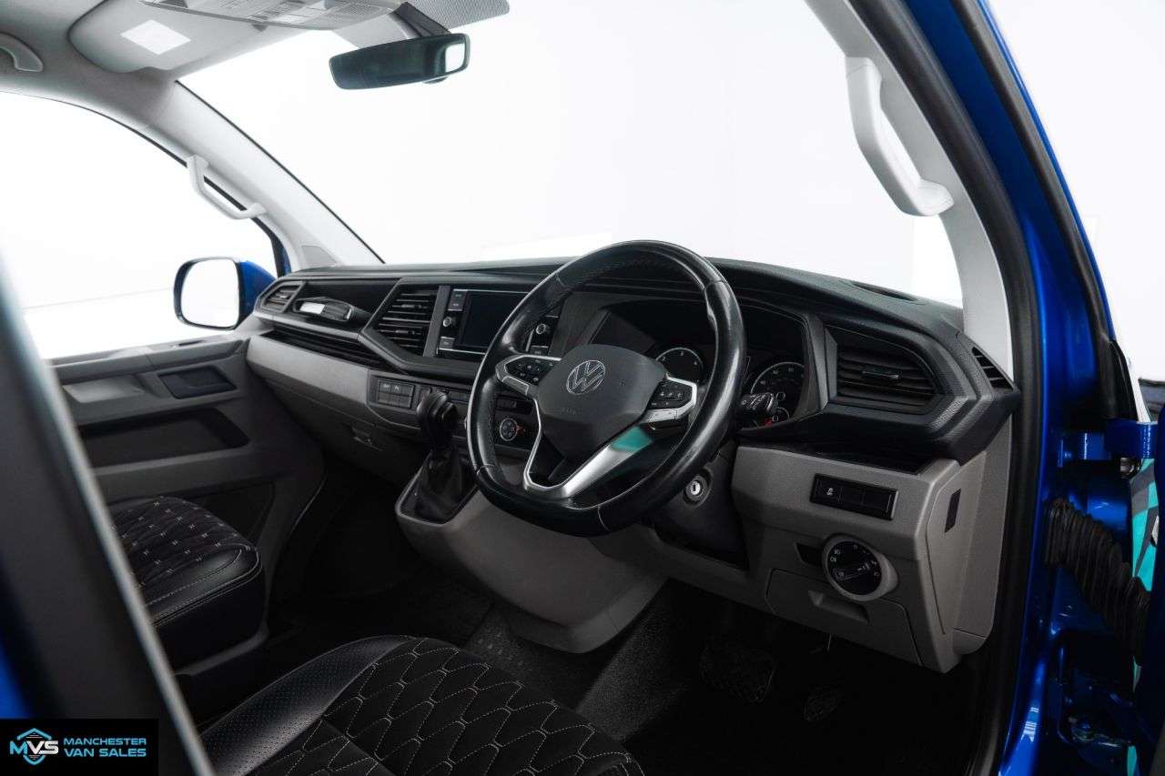 A 2023 VOLKSWAGEN TRANSPORTER 2.0 T32 LWB LV STYLED FACTORY KOMBI 204BHP DSG AUTO - DISCOVERY MEDIA A 2023 VOLKSWAGEN TRANSPORTER 2.0 T32 LWB LV STYLED FACTORY KOMBI 204BHP DSG AUTO - DISCOVERY MEDIA