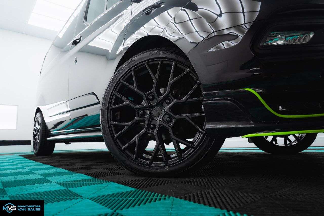 A 2022 FORD TRANSIT CUSTOM 2.0 SWB RS SPORT EDITION 170BHP AUTO - LEATHER SEATS - ALLOYS WETBELT CHANG A 2022 FORD TRANSIT CUSTOM 2.0 SWB RS SPORT EDITION 170BHP AUTO - LEATHER SEATS - ALLOYS WETBELT CHANG