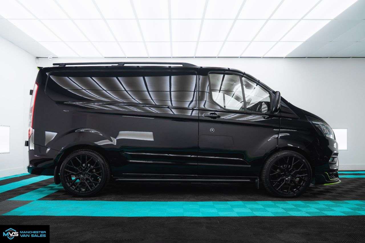 A 2022 FORD TRANSIT CUSTOM 2.0 SWB RS SPORT EDITION 170BHP AUTO - LEATHER SEATS - ALLOYS WETBELT CHANG A 2022 FORD TRANSIT CUSTOM 2.0 SWB RS SPORT EDITION 170BHP AUTO - LEATHER SEATS - ALLOYS WETBELT CHANG