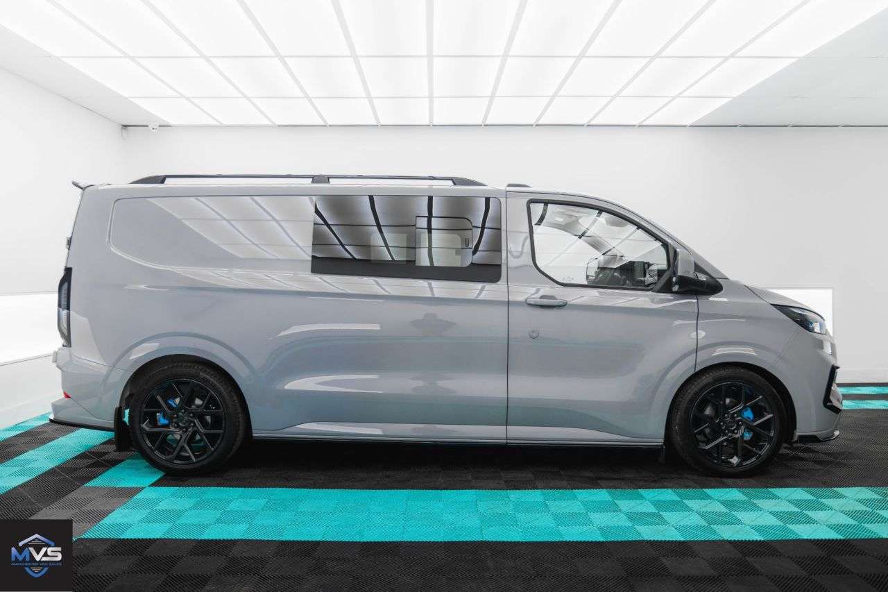 A 2024 FORD TRANSIT CUSTOM 2.0 LWB MATRIX X SPORT EDITION DCAB CONVERSION - AUTO A 2024 FORD TRANSIT CUSTOM 2.0 LWB MATRIX X SPORT EDITION DCAB CONVERSION - AUTO