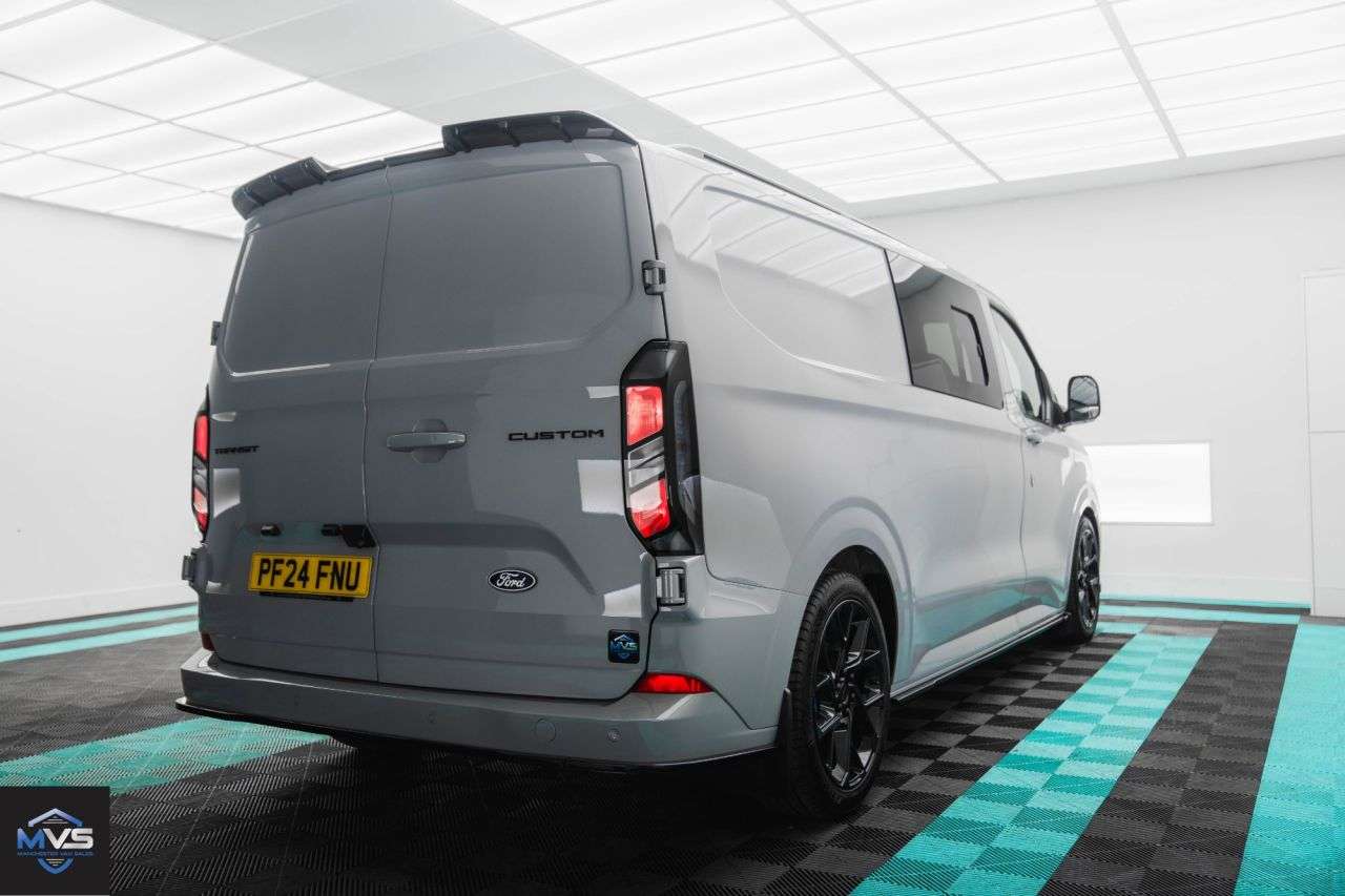 A 2024 FORD TRANSIT CUSTOM 2.0 LWB MATRIX X SPORT EDITION DCAB CONVERSION - AUTO A 2024 FORD TRANSIT CUSTOM 2.0 LWB MATRIX X SPORT EDITION DCAB CONVERSION - AUTO