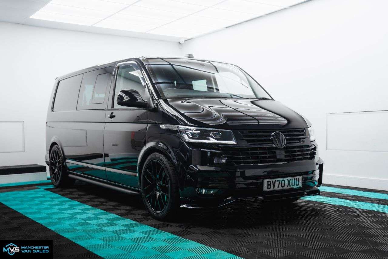 A 2020 VOLKSWAGEN TRANSPORTER 2.0 TDI T32 LWB Highline Kombi BLACK EDITION DSG AUTO *NO VAT* A 2020 VOLKSWAGEN TRANSPORTER 2.0 TDI T32 LWB Highline Kombi BLACK EDITION DSG AUTO *NO VAT*