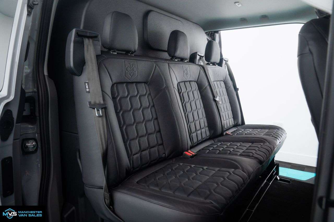 A 2025 FORD TRANSIT CUSTOM 2.0 320 LWB ALL NEW RS SPORT EDITION AUTO - GREY MATTER - 6 SEATS FINANCE / A 2025 FORD TRANSIT CUSTOM 2.0 320 LWB ALL NEW RS SPORT EDITION AUTO - GREY MATTER - 6 SEATS FINANCE /