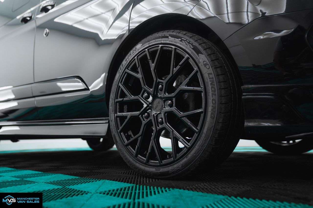 A 2019 FORD TRANSIT CUSTOM 2.0 320 SWB RS SPORT EDITION DCAB - 6 SEATS - 20" ALLOYS - TOP SPEC FINANCE A 2019 FORD TRANSIT CUSTOM 2.0 320 SWB RS SPORT EDITION DCAB - 6 SEATS - 20" ALLOYS - TOP SPEC FINANCE
