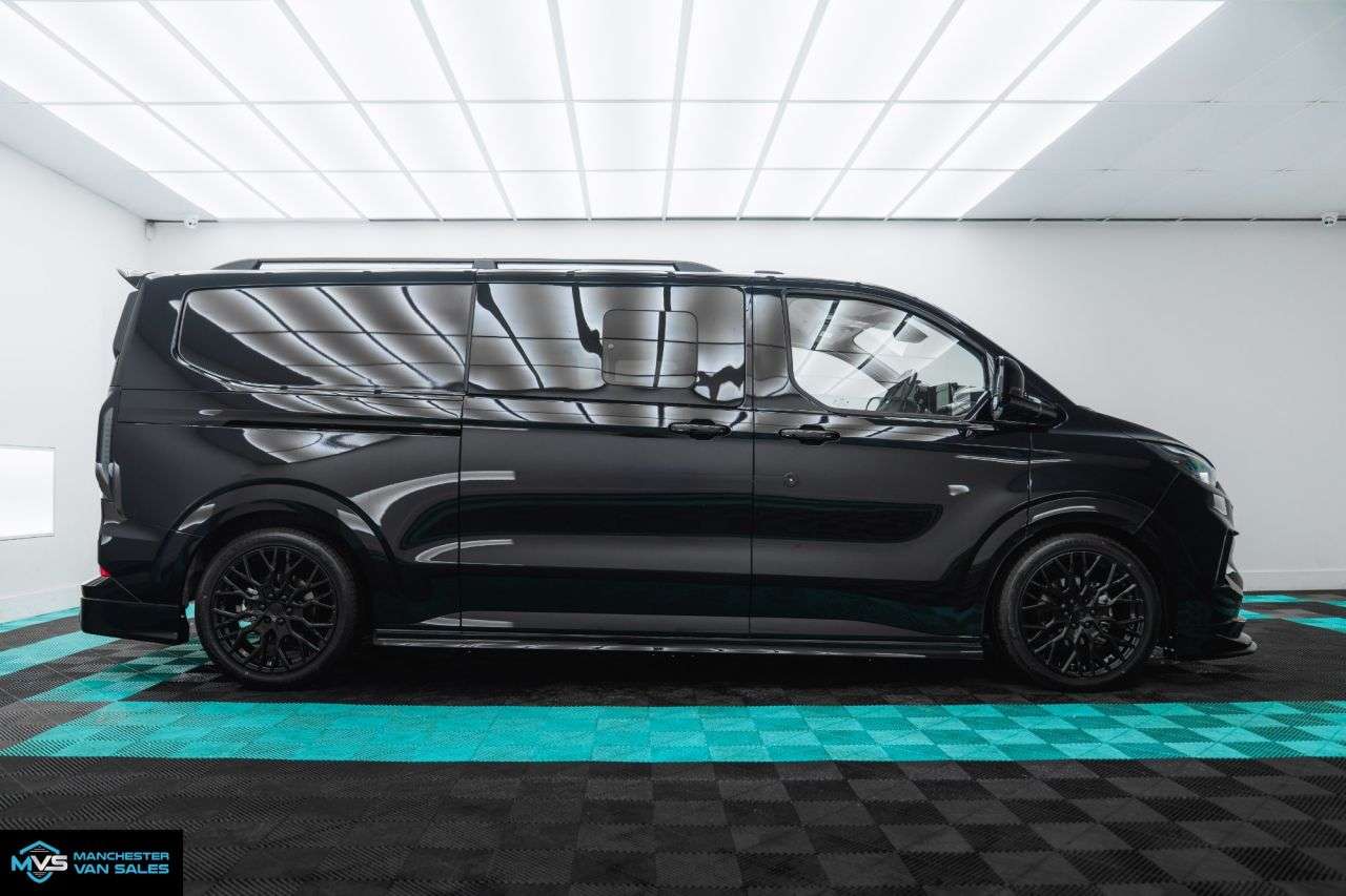 A 2025 FORD TRANSIT CUSTOM 2.0 320 LWB MCR SPORT EDITION AUTO - 20' ALLOYS - TOP SPEC A 2025 FORD TRANSIT CUSTOM 2.0 320 LWB MCR SPORT EDITION AUTO - 20' ALLOYS - TOP SPEC