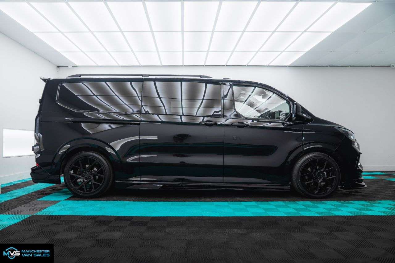 A 2025 FORD TRANSIT CUSTOM 2.0 320 LWB MCR SPORT EDITION AUTO - 20' ALLOYS - TOP SPEC A 2025 FORD TRANSIT CUSTOM 2.0 320 LWB MCR SPORT EDITION AUTO - 20' ALLOYS - TOP SPEC