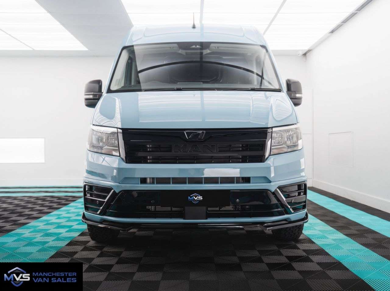 A 2026 MAN TGE 2.0 MWB FWD MCR EDITION 180BHP AUTO - ICE BLUE A 2026 MAN TGE 2.0 MWB FWD MCR EDITION 180BHP AUTO - ICE BLUE