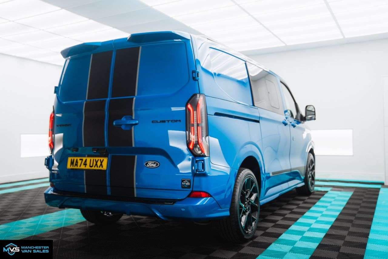 A 2024 FORD TRANSIT CUSTOM 2.5 320 SWB FACTORY SPORT PHEV 232BHP AUTO - NO VAT TO PAY A 2024 FORD TRANSIT CUSTOM 2.5 320 SWB FACTORY SPORT PHEV 232BHP AUTO - NO VAT TO PAY