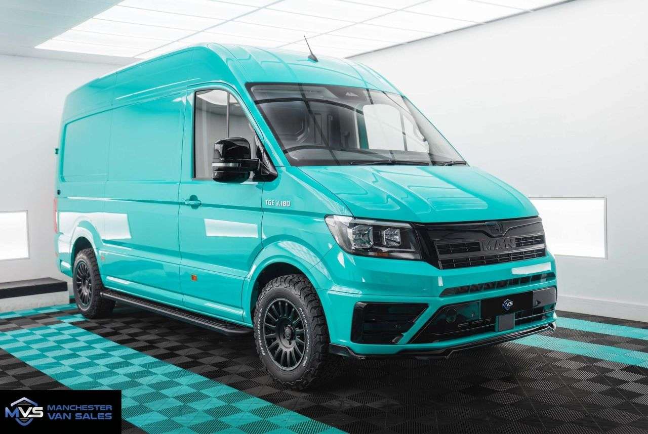 A 2026 MAN TGE 2.0 MWB FWD MCR SPORTS EDITION 180BHP AUTO - TURQUOISE BLUE A 2026 MAN TGE 2.0 MWB FWD MCR SPORTS EDITION 180BHP AUTO - TURQUOISE BLUE