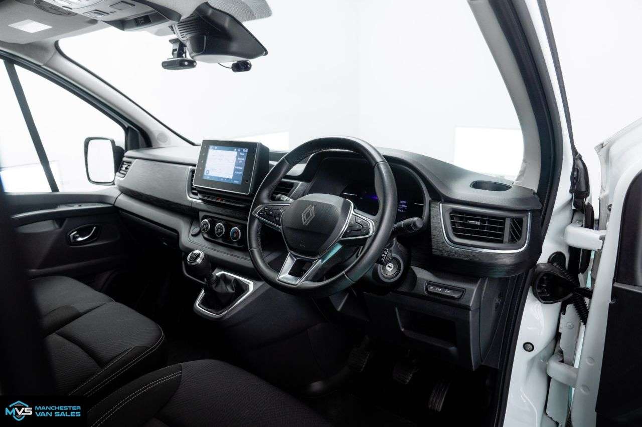 A 2024 RENAULT TRAFIC 2.0 dCi Blue LL30 Extra LWB 130BHP - TOP SPEC - FINANCE / LEASE A 2024 RENAULT TRAFIC 2.0 dCi Blue LL30 Extra LWB 130BHP - TOP SPEC - FINANCE / LEASE