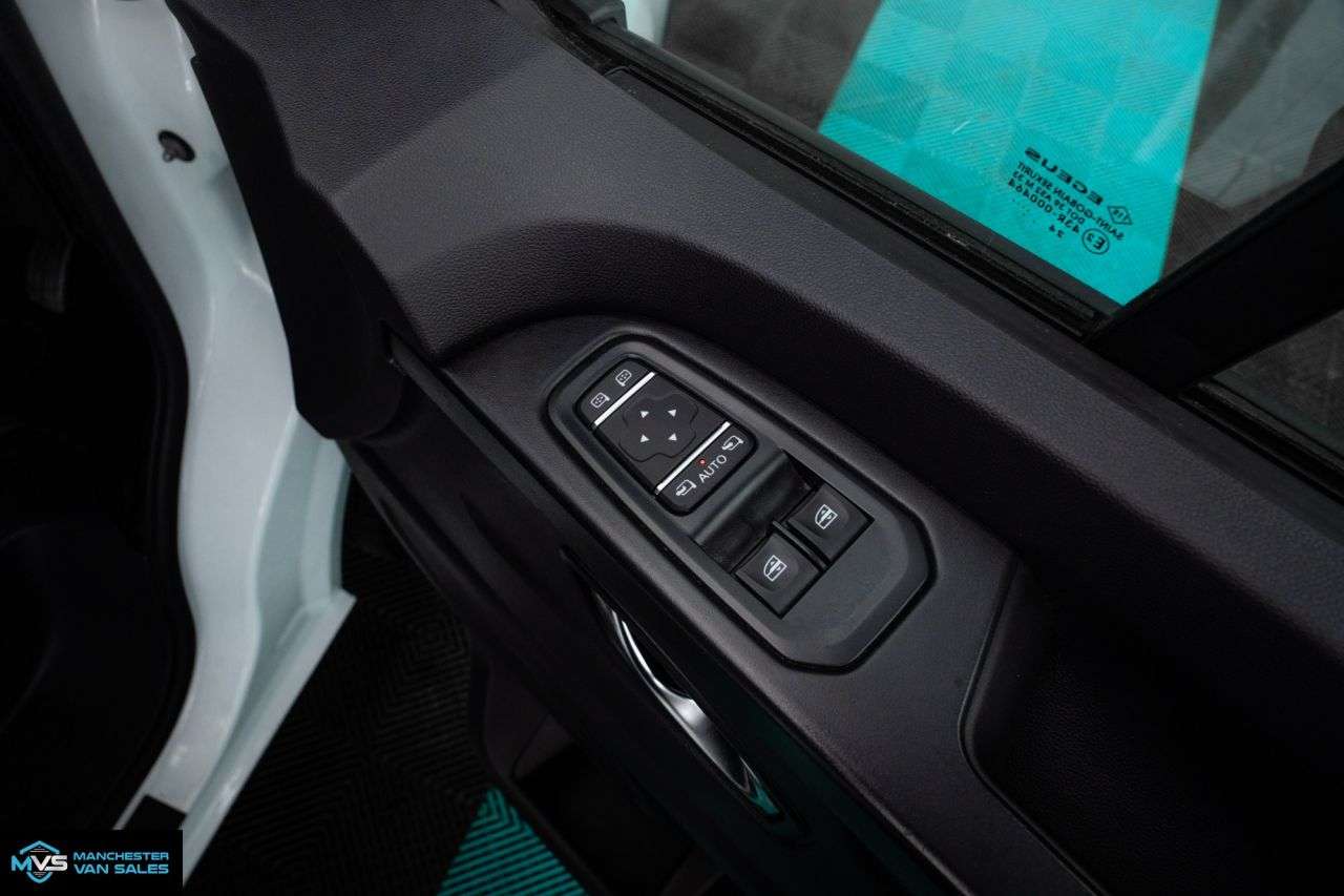 2024 RENAULT TRAFIC 2024 RENAULT TRAFIC